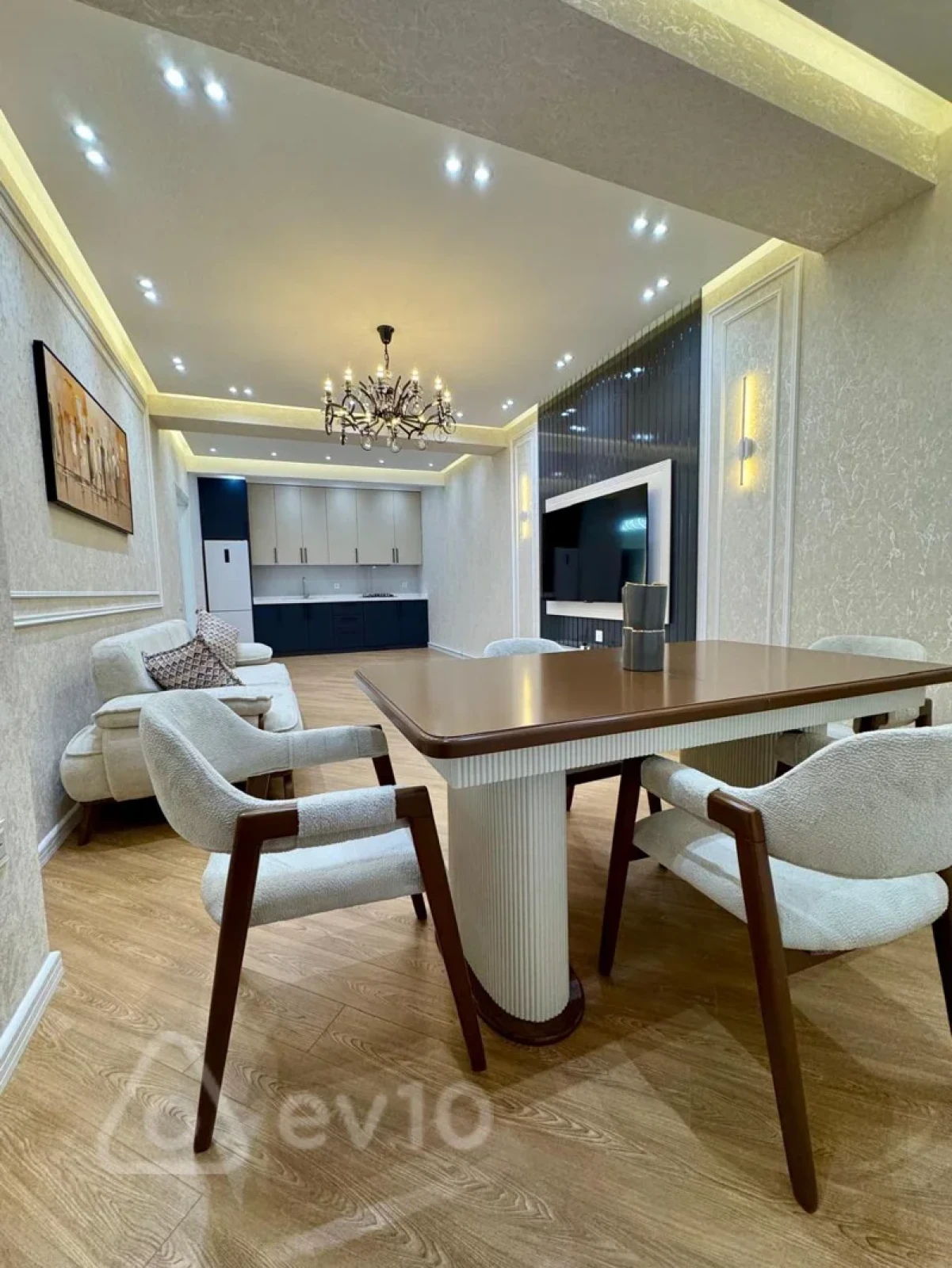 Satılır 2 otaqlı yeni tikili 70 m²