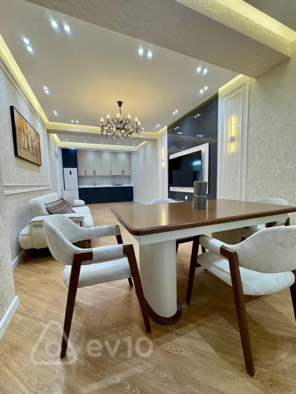 Satılır 2 otaqlı yeni tikili 70 m²