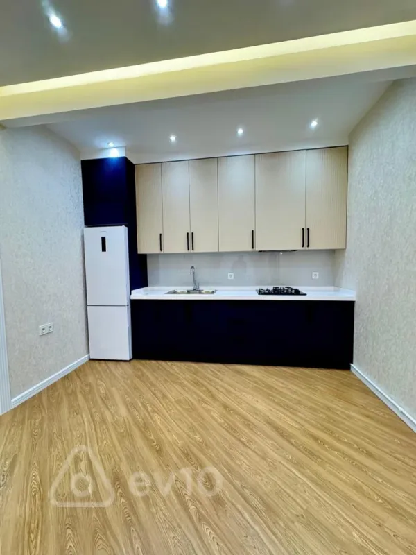 Satılır 2 otaqlı yeni tikili 70 m²