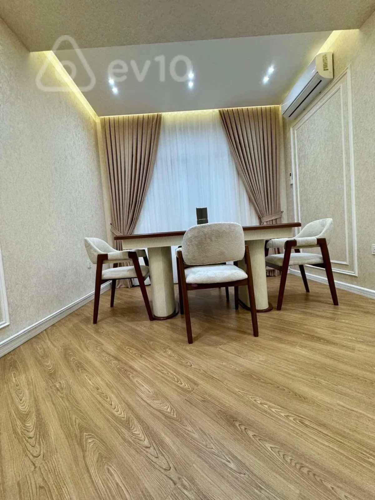 Satılır 2 otaqlı yeni tikili 70 m²