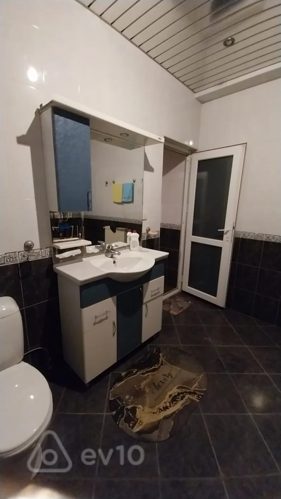 Kirayə verilir 4 otaqlı ofis 230 m²