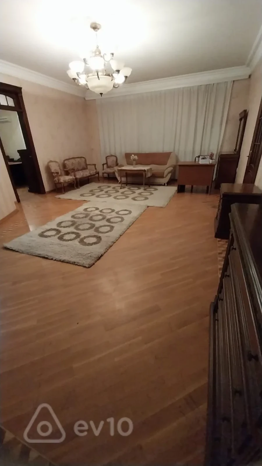 Kirayə verilir 4 otaqlı ofis 230 m²