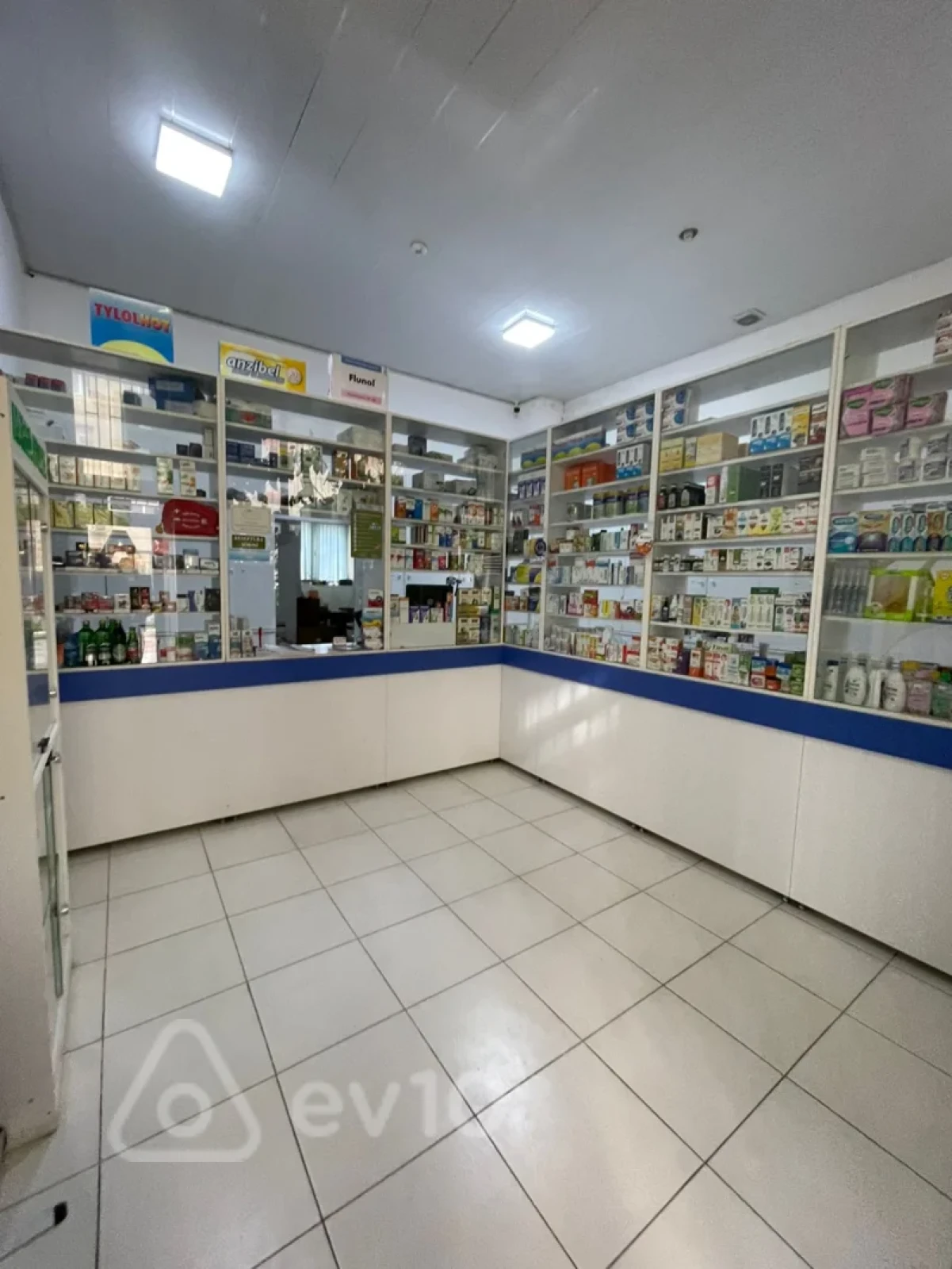 Satılır mənzil 68 m²