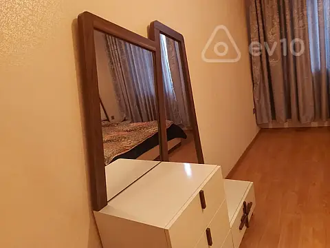 Kirayə verilir 3 otaqlı yeni tikili 120 m²