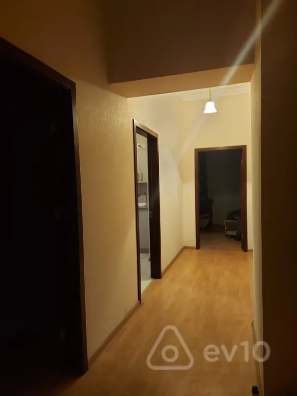 Kirayə verilir 3 otaqlı yeni tikili 120 m²