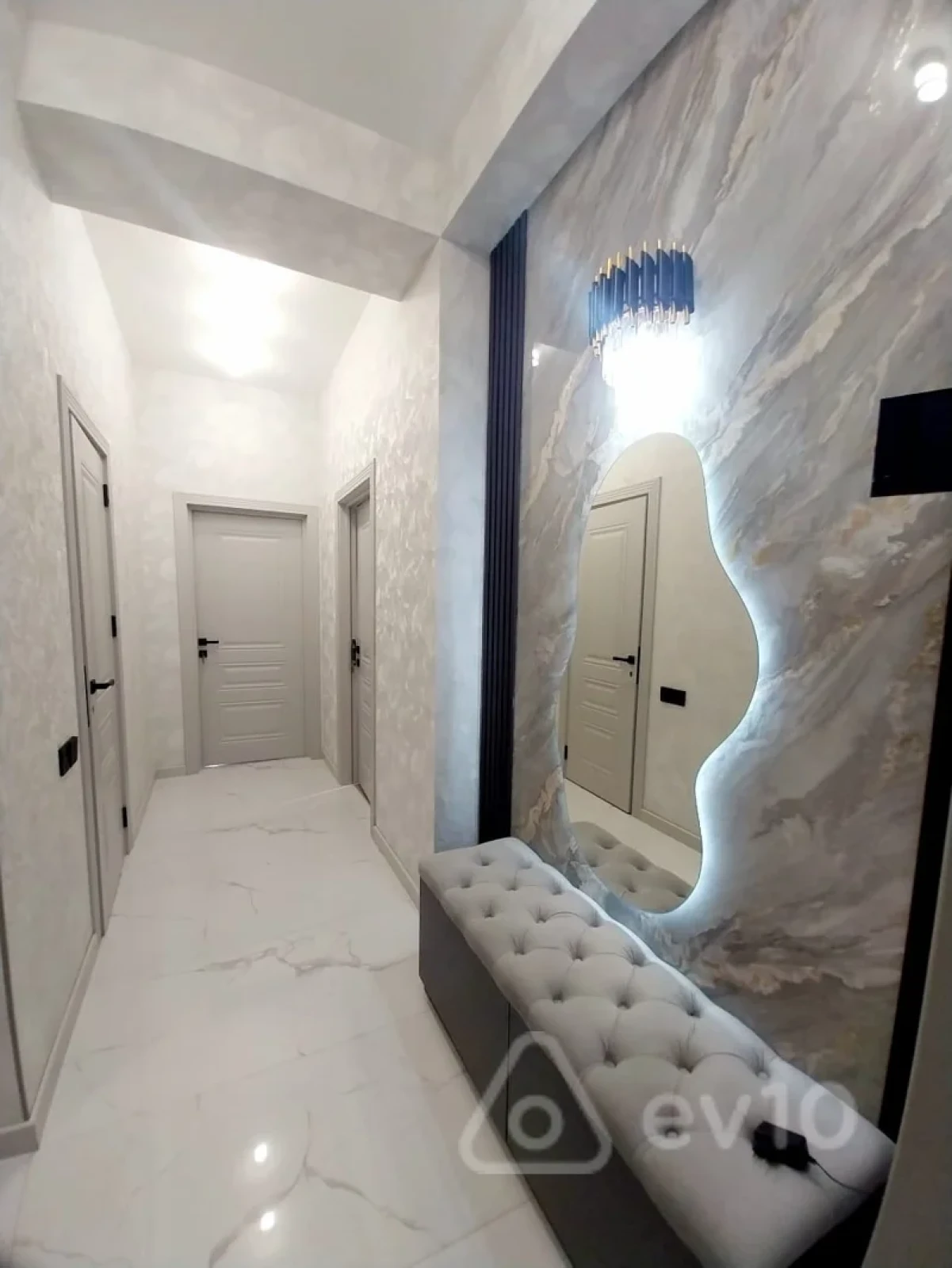 Kirayə verilir 2 otaqlı yeni tikili 65 m²