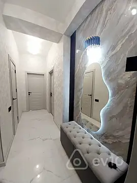 Kirayə verilir 2 otaqlı yeni tikili 65 m²