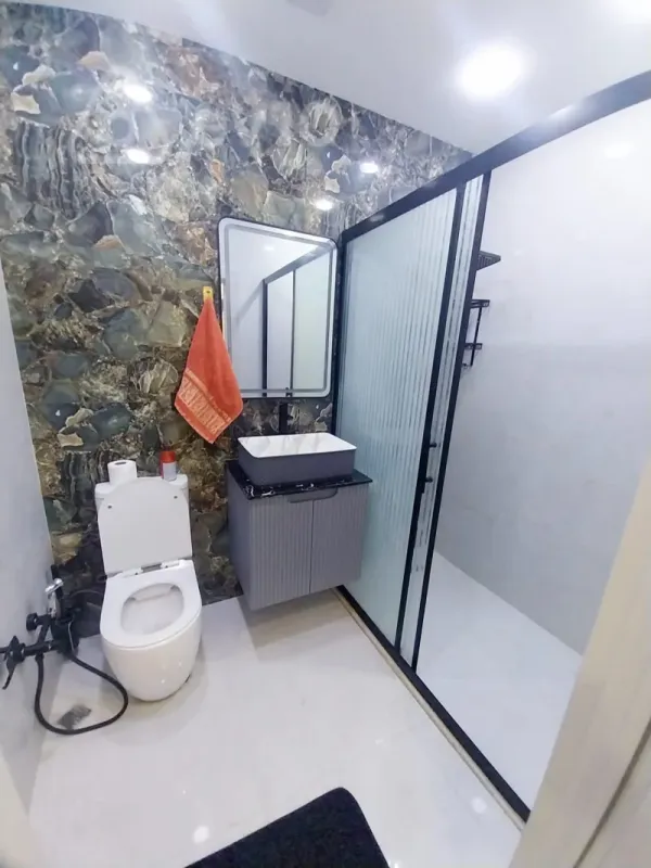 Kirayə verilir 2 otaqlı yeni tikili 65 m²