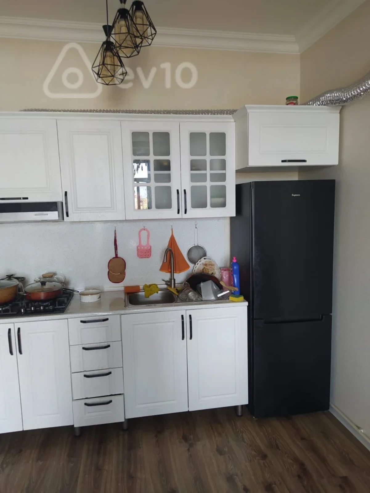 Kirayə verilir 2 otaqlı yeni tikili 74 m²