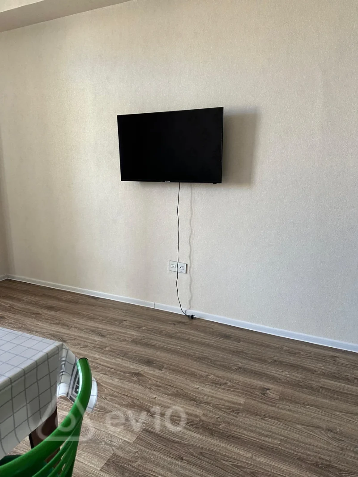 Kirayə verilir 2 otaqlı yeni tikili 74 m²