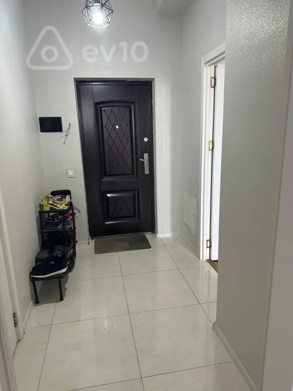 Kirayə verilir 2 otaqlı yeni tikili 74 m²