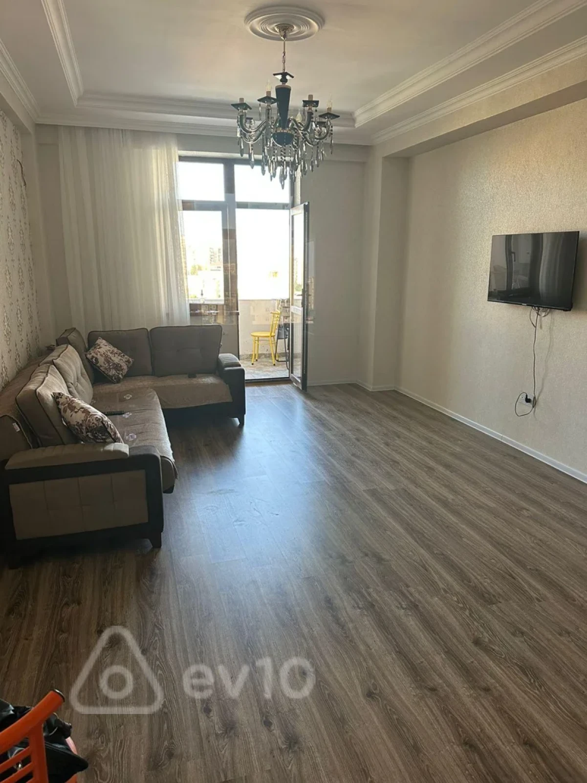 Kirayə verilir 2 otaqlı yeni tikili 74 m²