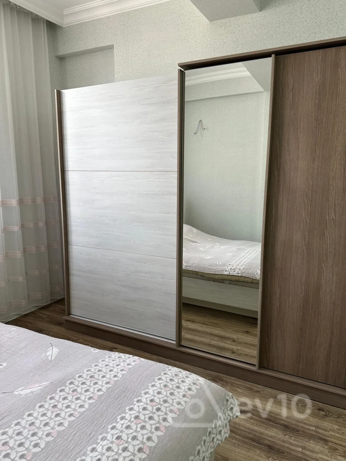 Kirayə verilir 2 otaqlı yeni tikili 74 m²