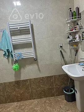 Kirayə verilir 2 otaqlı yeni tikili 74 m²