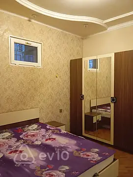 Kirayə verilir 3 otaqlı həyət evi 90 m²