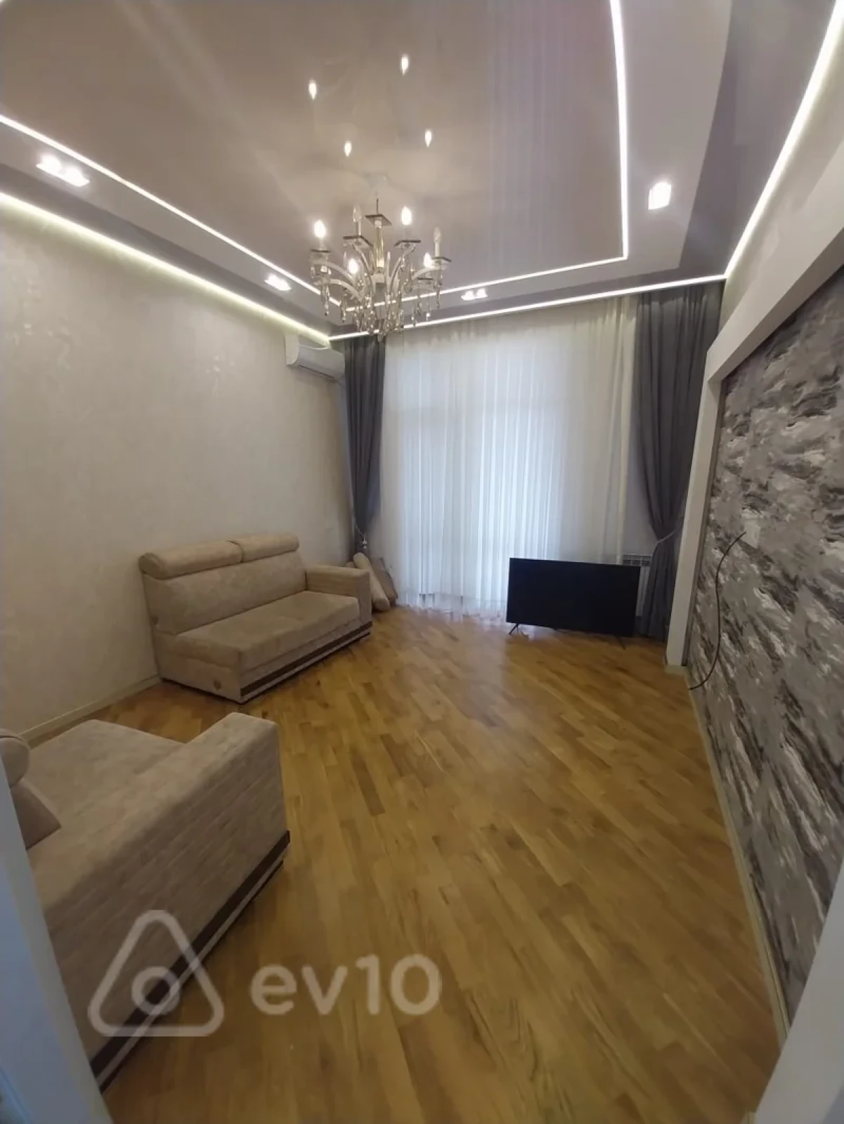 Kirayə verilir 3 otaqlı yeni tikili 100 m²