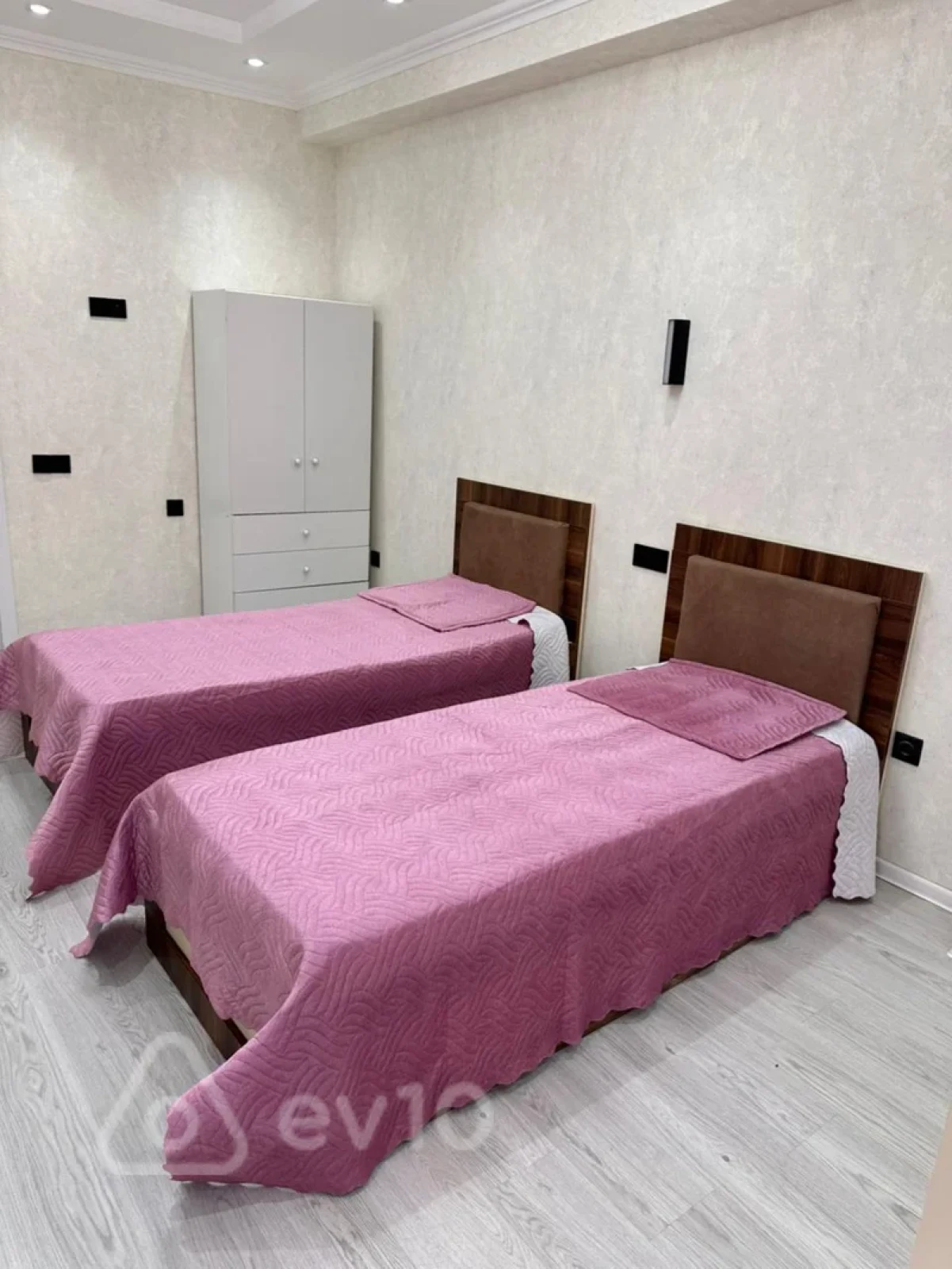 Kirayə verilir 3 otaqlı yeni tikili 85 m²