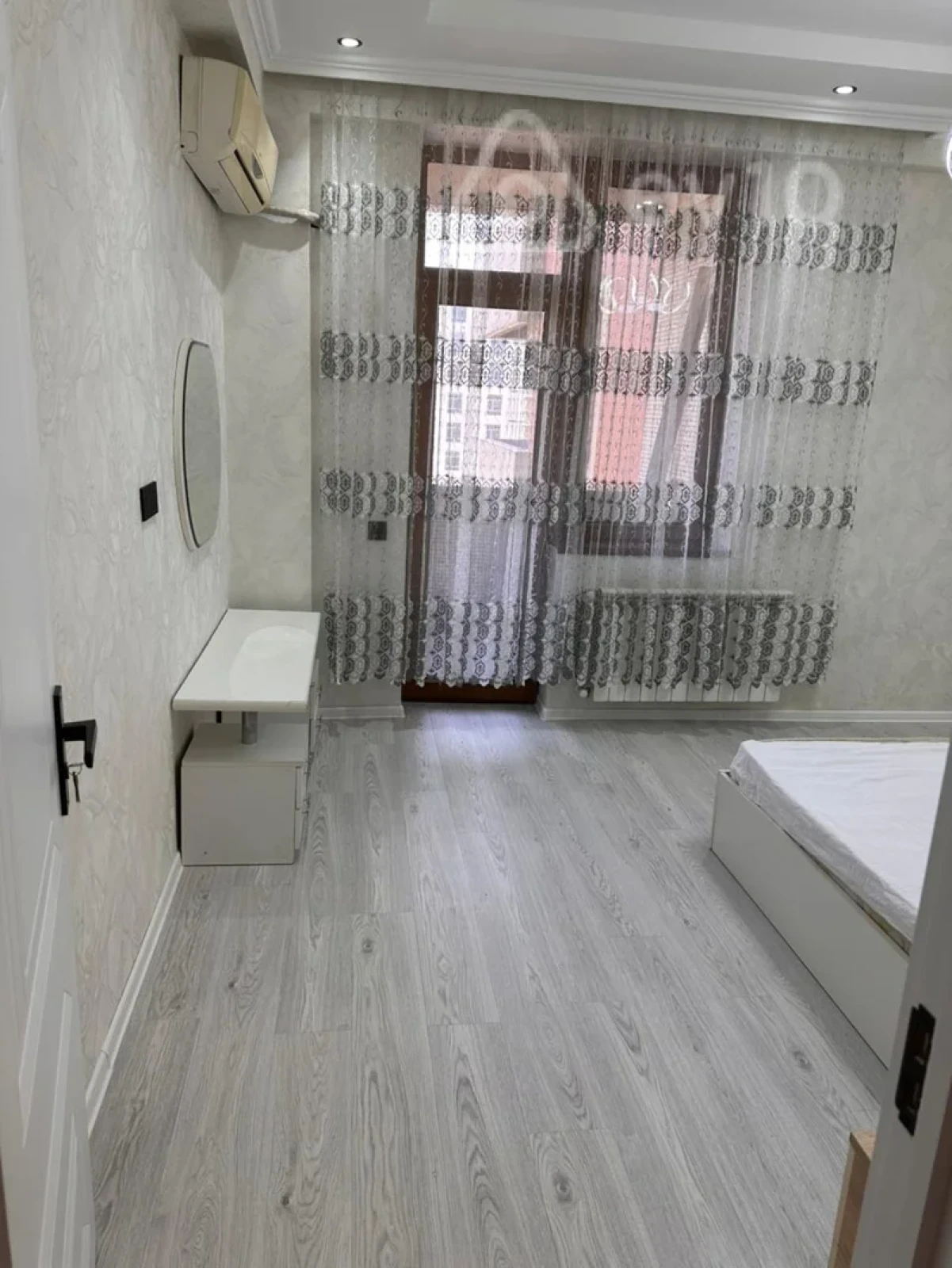 Kirayə verilir 3 otaqlı yeni tikili 85 m²