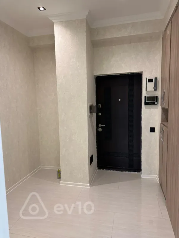 Kirayə verilir 3 otaqlı yeni tikili 85 m²