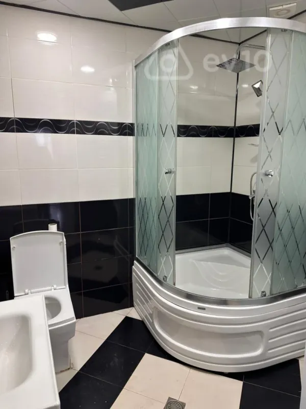 Kirayə verilir 3 otaqlı yeni tikili 85 m²