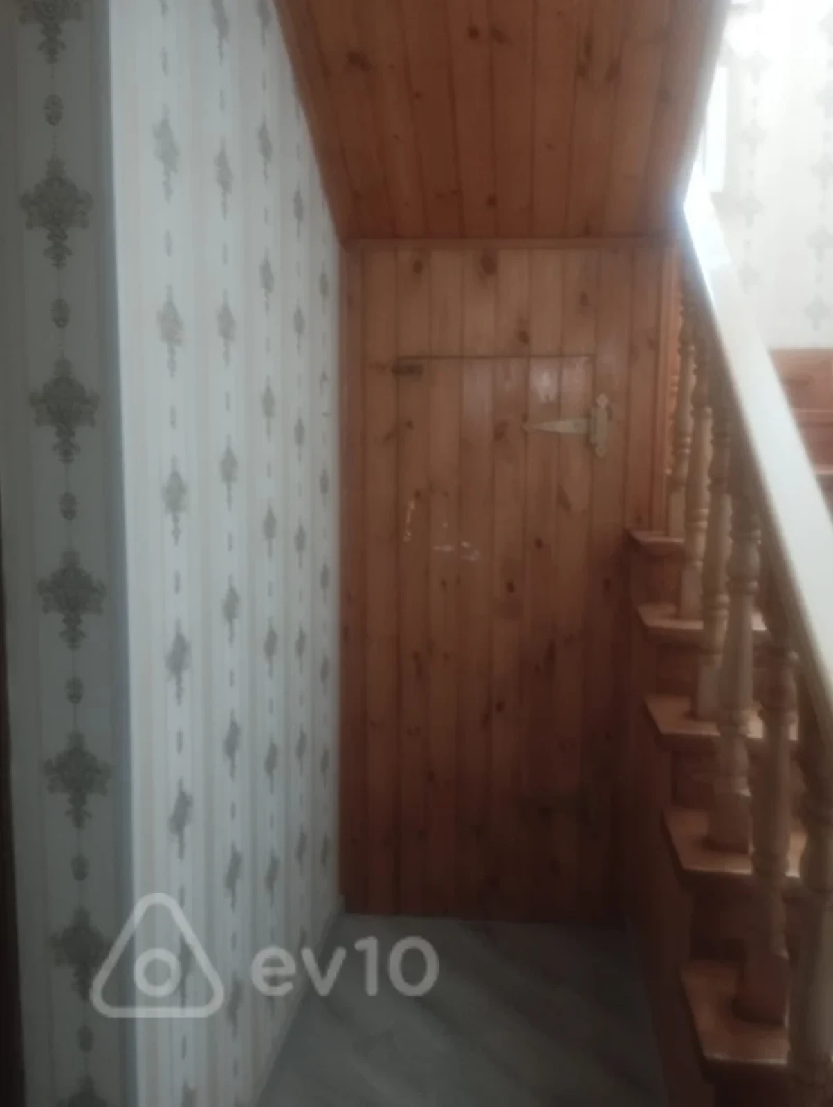 Satılır 5 otaqlı həyət evi 220 m²