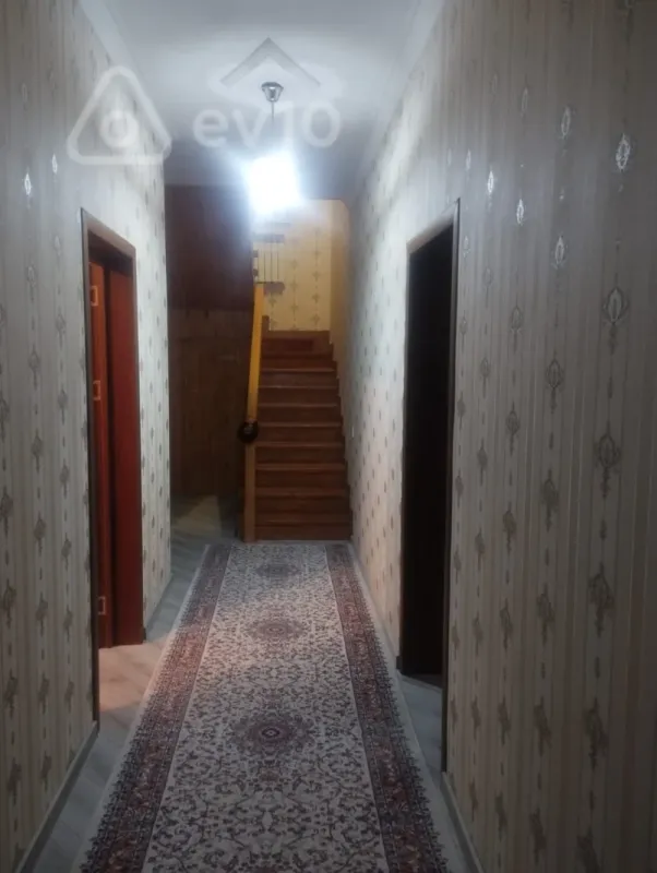 Satılır 5 otaqlı həyət evi 220 m²