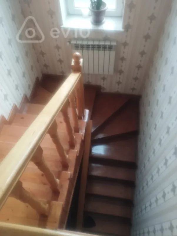 Satılır 5 otaqlı həyət evi 220 m²