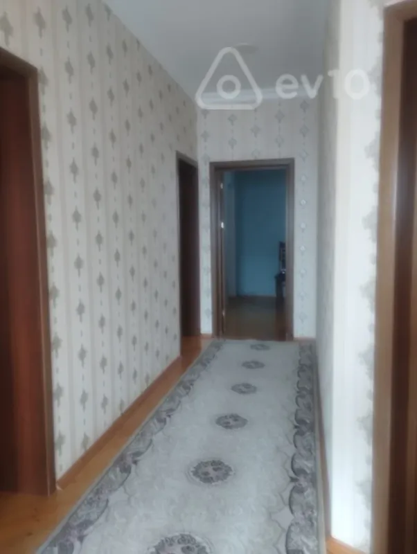 Satılır 5 otaqlı həyət evi 220 m²