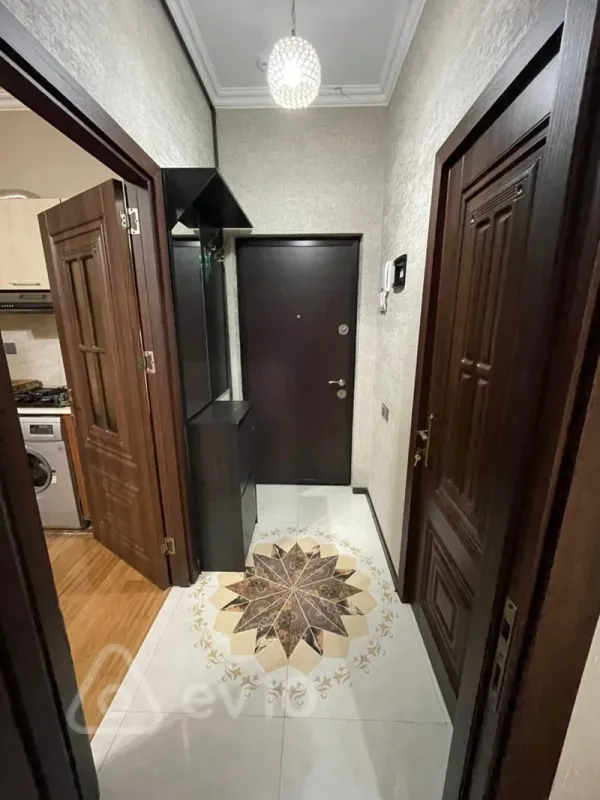 Kirayə verilir 2 otaqlı yeni tikili 50 m²