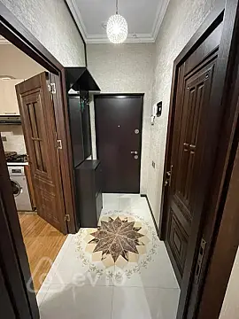 Kirayə verilir 2 otaqlı yeni tikili 50 m²