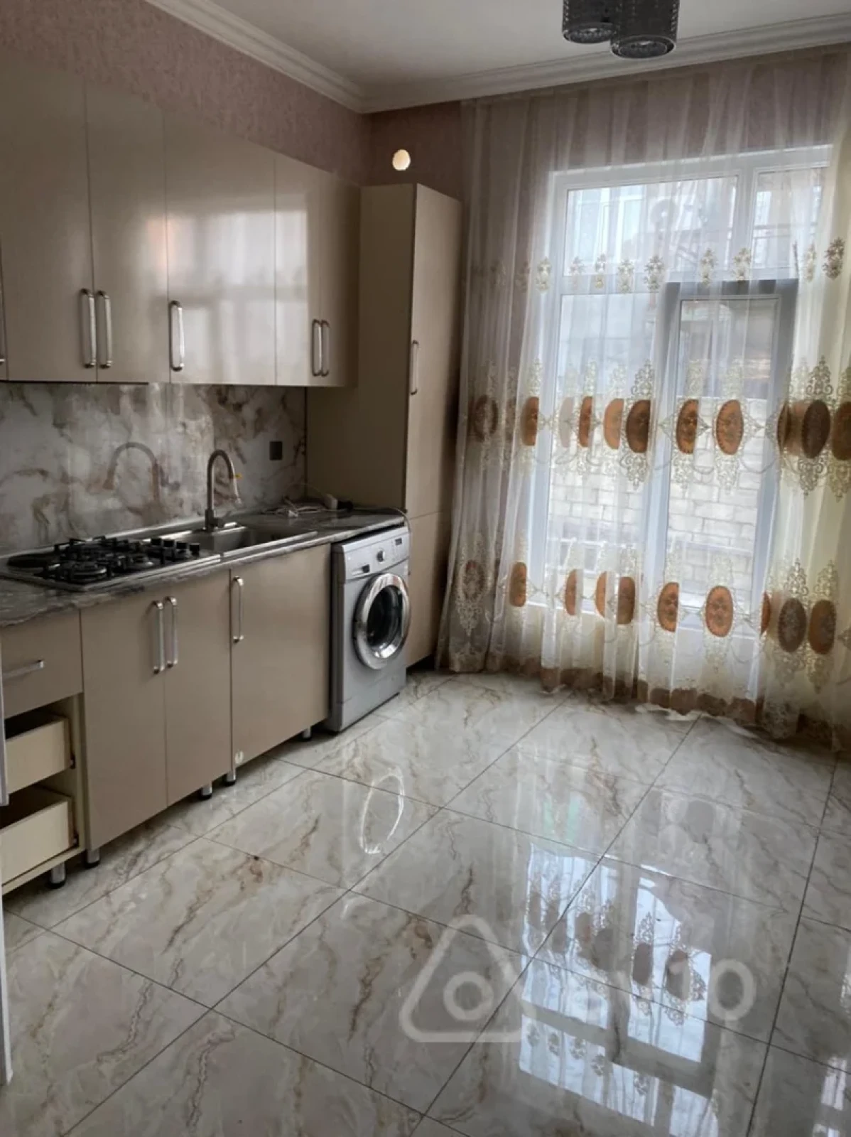 Kirayə verilir 3 otaqlı həyət evi 93 m²