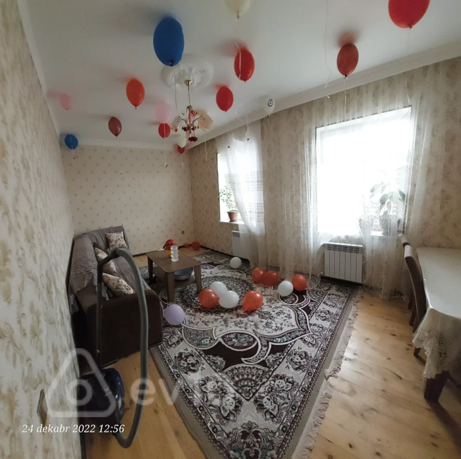 Satılır 6 otaqlı həyət evi 220 m²