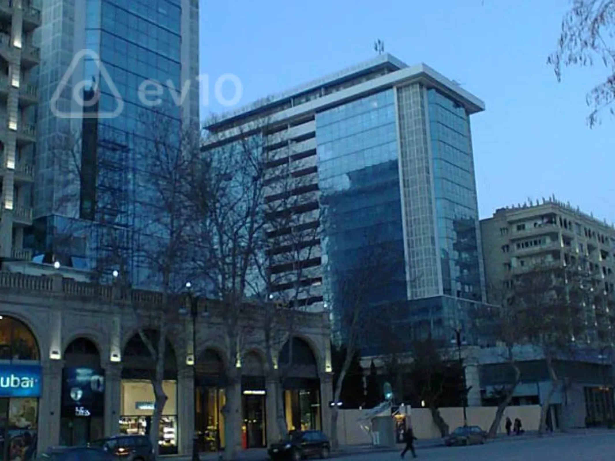 Kirayə verilir 2 otaqlı köhnə tikili 100 m²