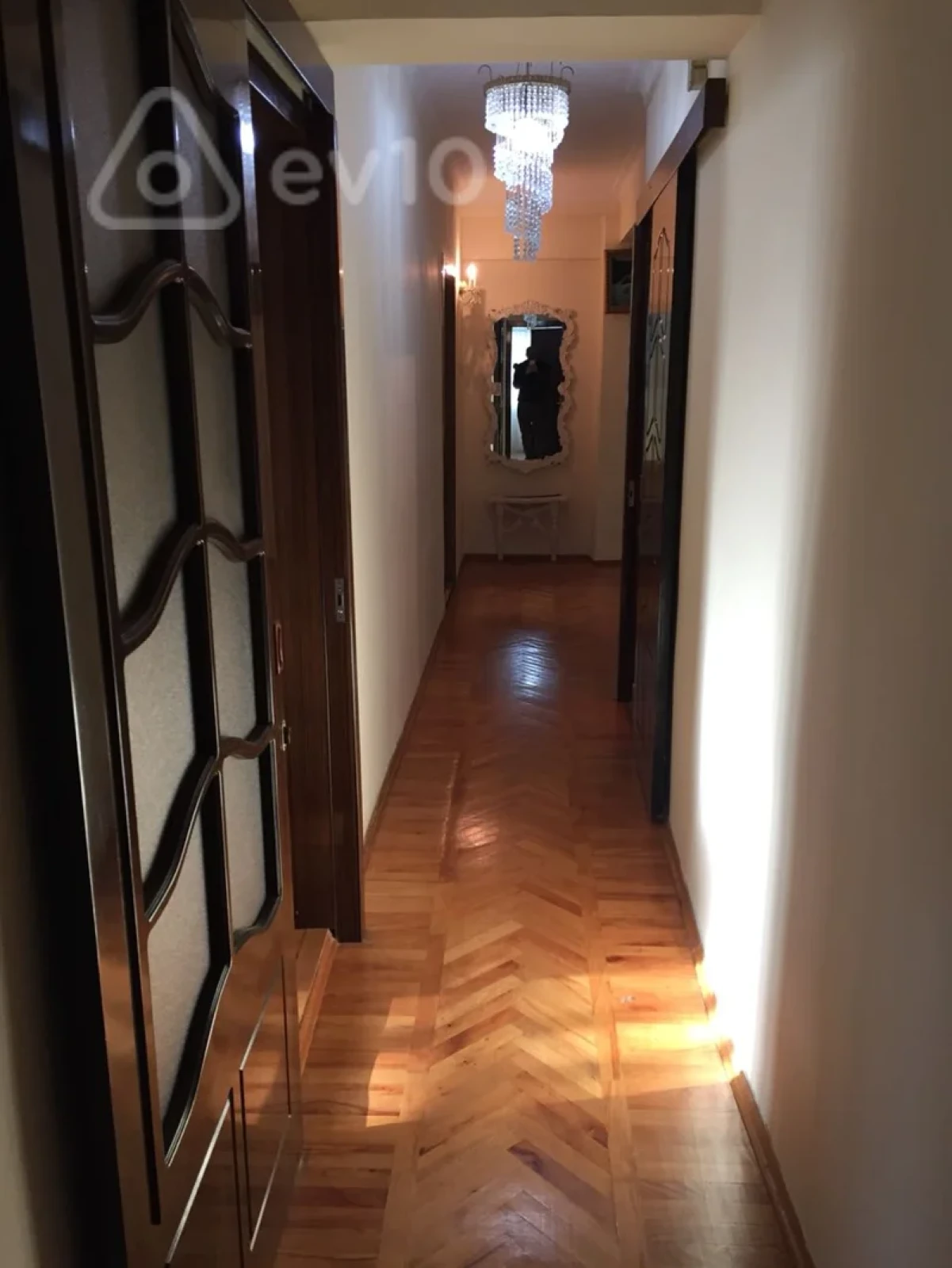 Kirayə verilir 2 otaqlı köhnə tikili 100 m²