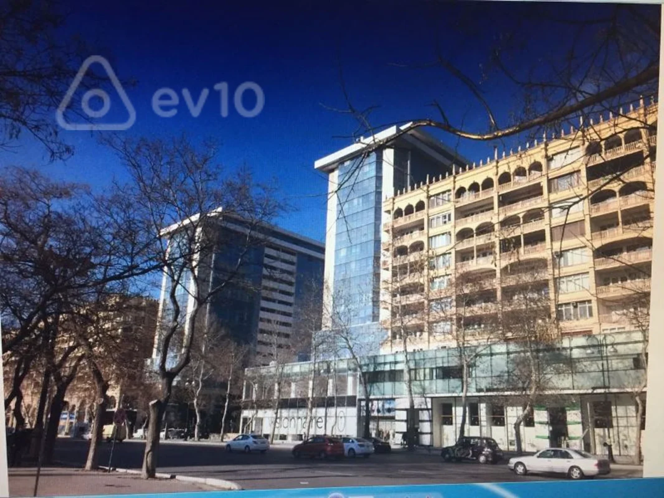 Kirayə verilir 2 otaqlı köhnə tikili 100 m²