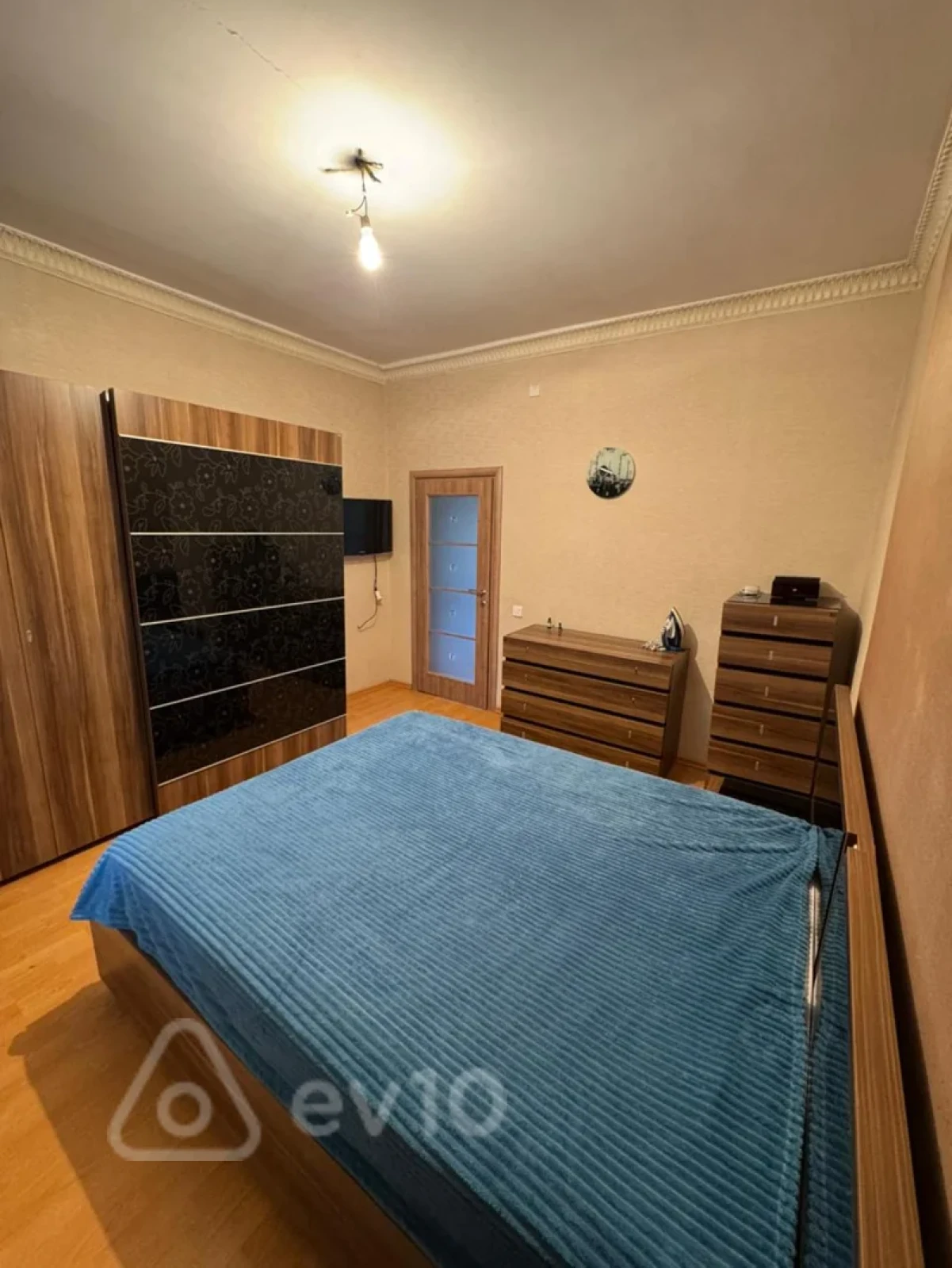 Kirayə verilir 2 otaqlı köhnə tikili 60 m²