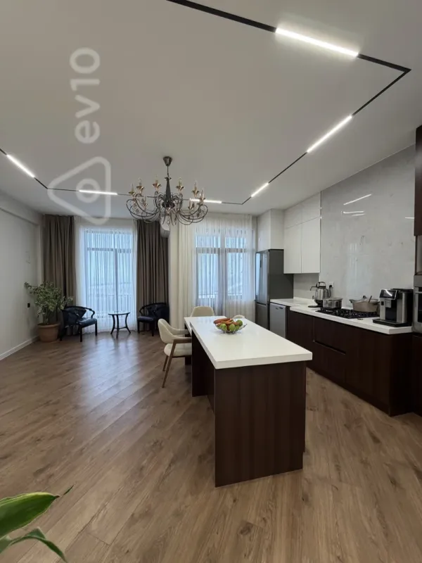Satılır 3 otaqlı yeni tikili 90 m²