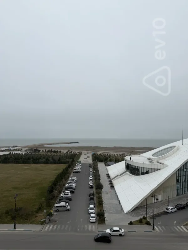 Satılır 3 otaqlı yeni tikili 90 m²
