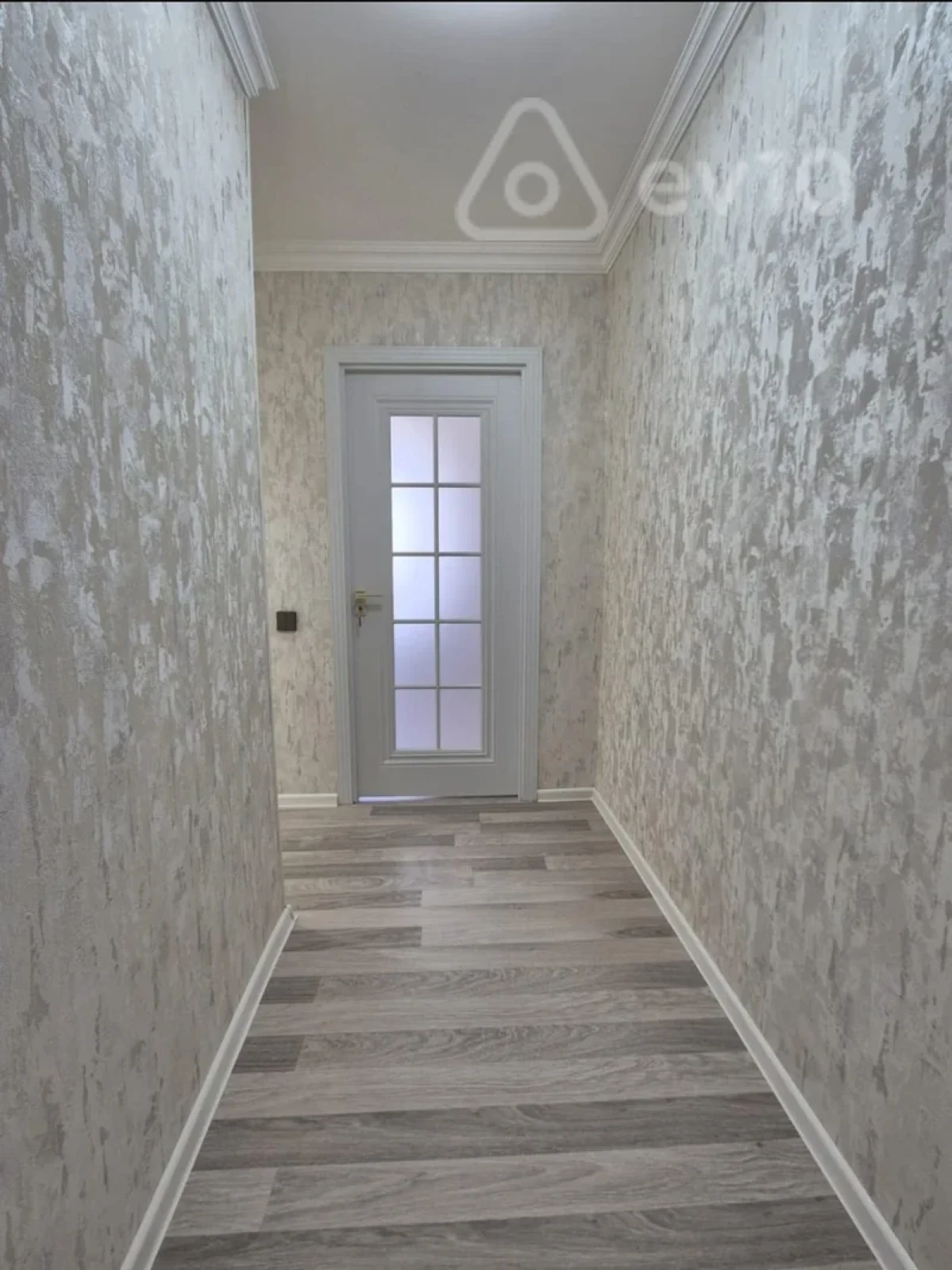 Satılır 2 otaqlı köhnə tikili 35 m²