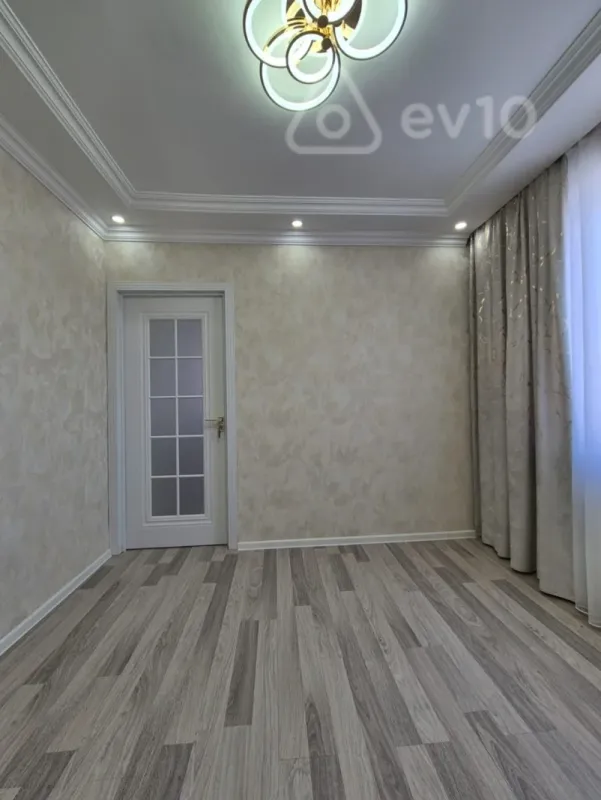 Satılır 2 otaqlı köhnə tikili 35 m²
