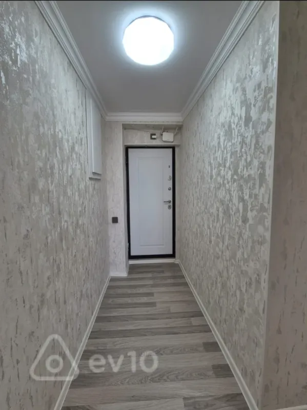 Satılır 2 otaqlı köhnə tikili 35 m²