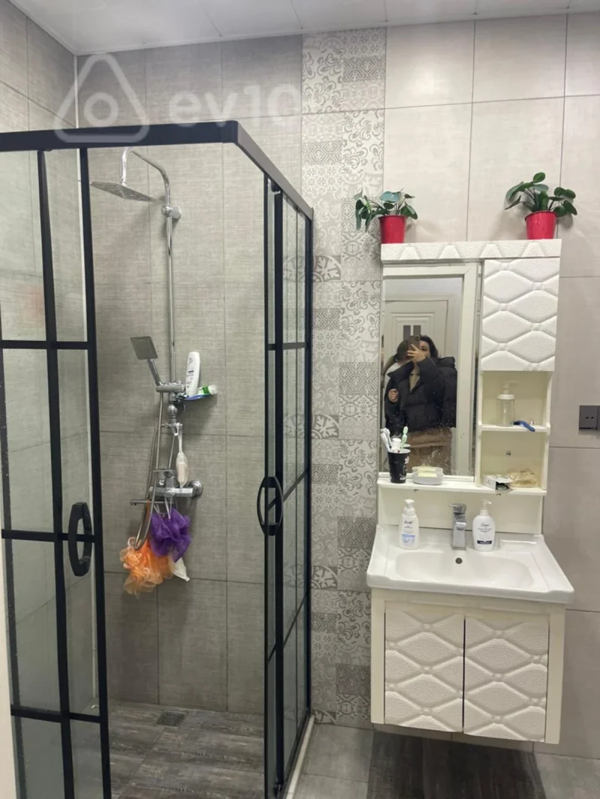 Kirayə verilir 2 otaqlı yeni tikili 65 m²