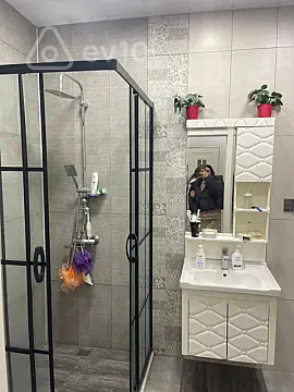 Kirayə verilir 2 otaqlı yeni tikili 65 m²