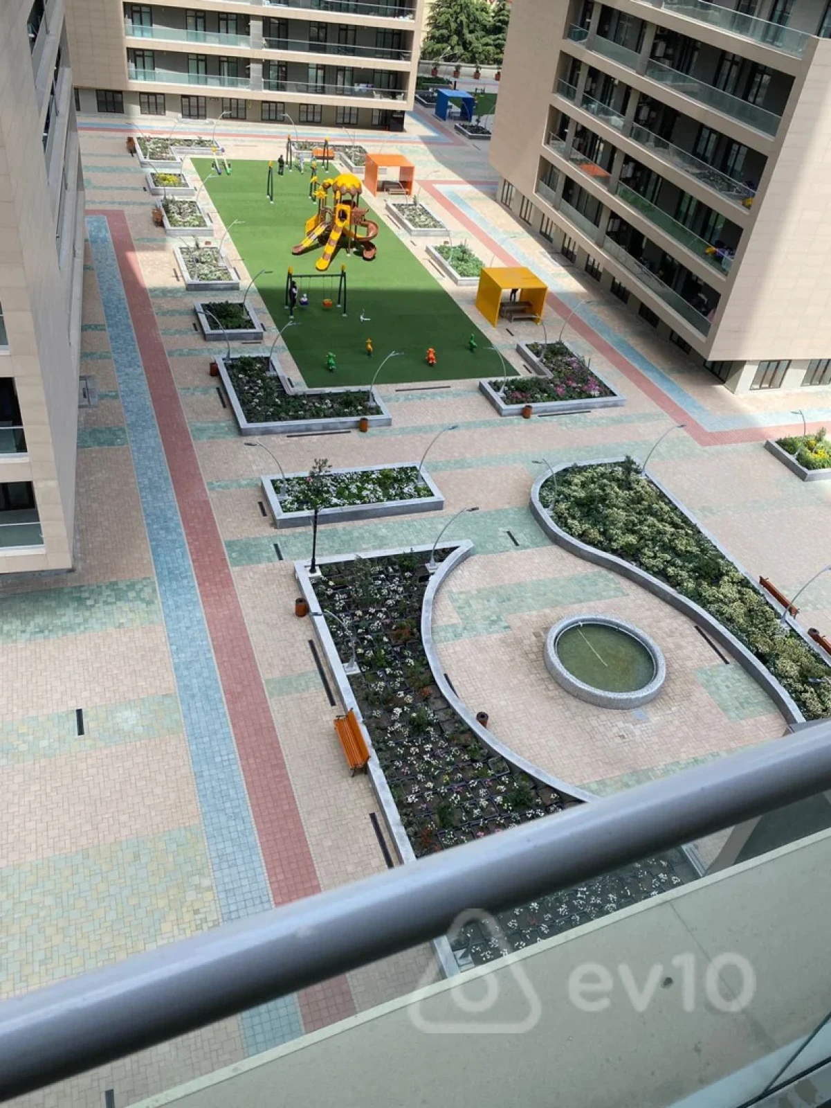 Kirayə verilir 2 otaqlı yeni tikili 65 m²