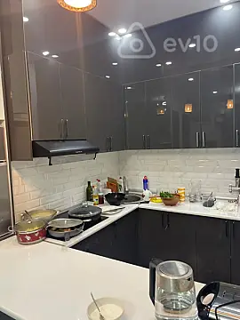Kirayə verilir 2 otaqlı yeni tikili 65 m²
