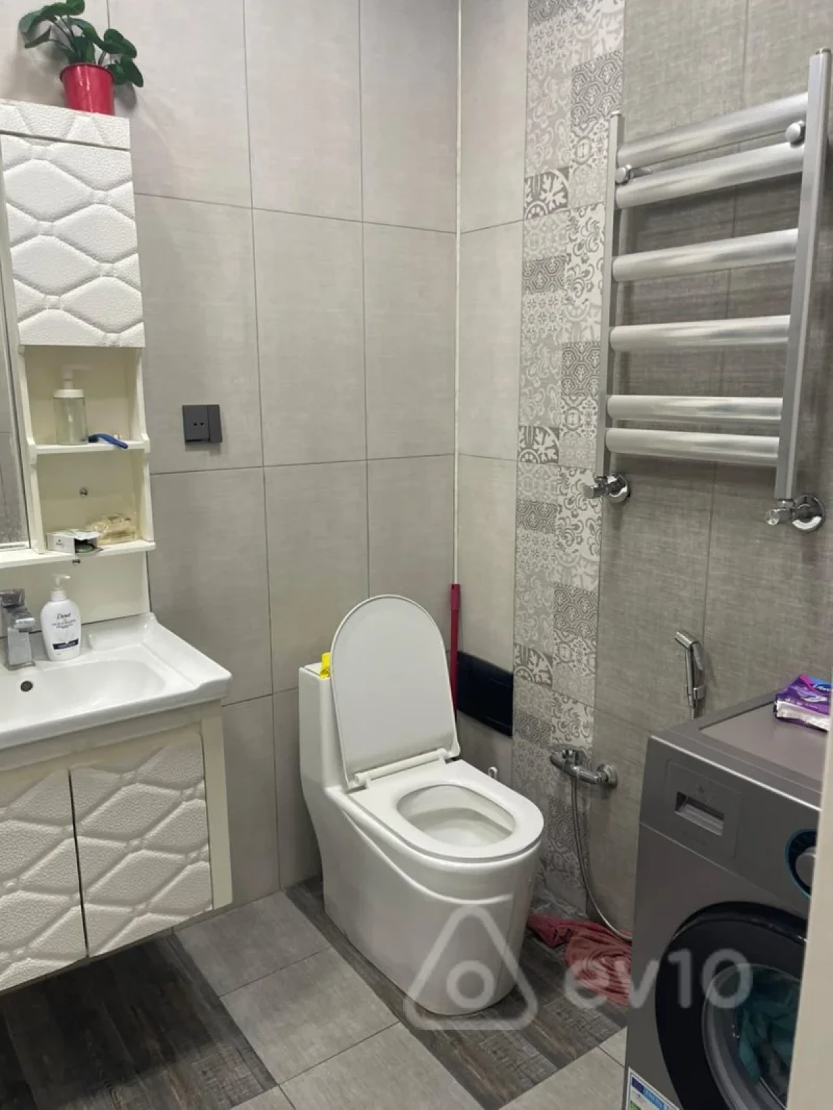 Kirayə verilir 2 otaqlı yeni tikili 65 m²