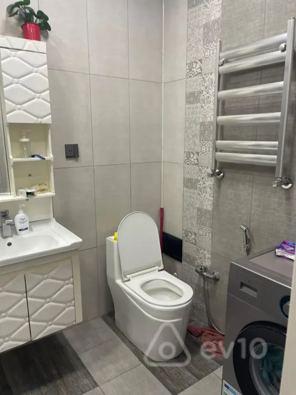 Kirayə verilir 2 otaqlı yeni tikili 65 m²