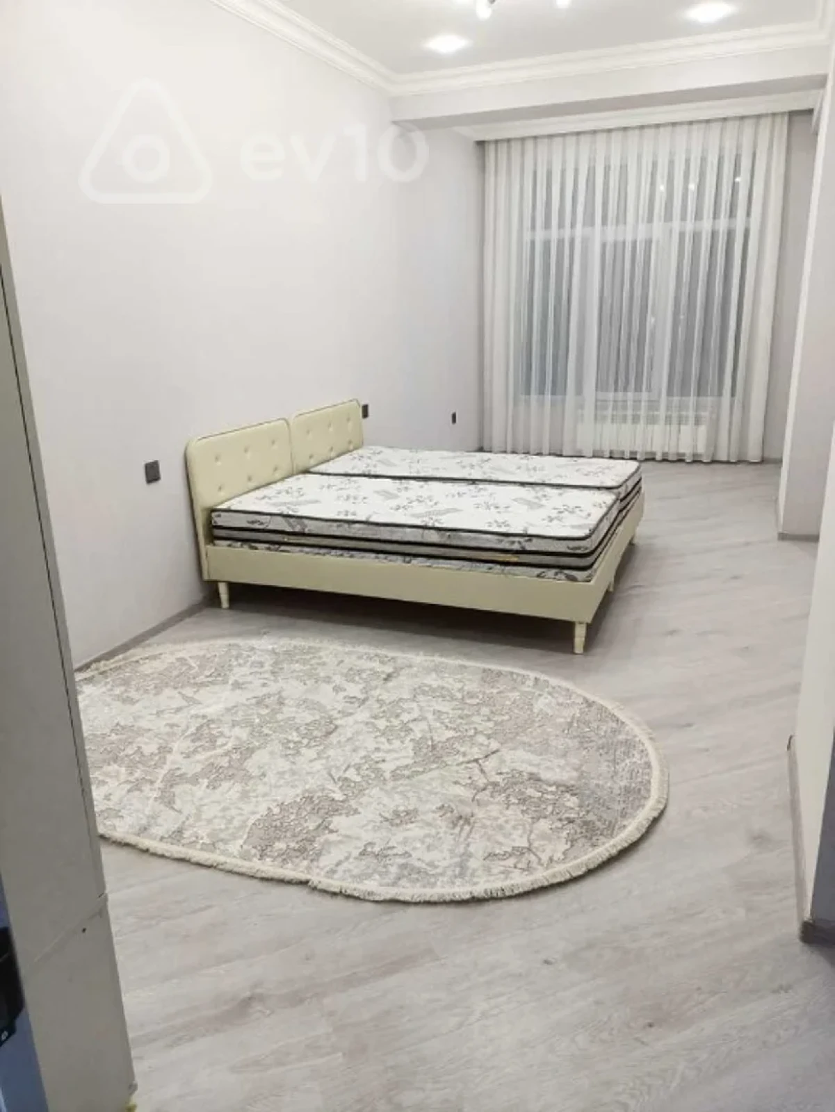Kirayə verilir 2 otaqlı yeni tikili 96 m²