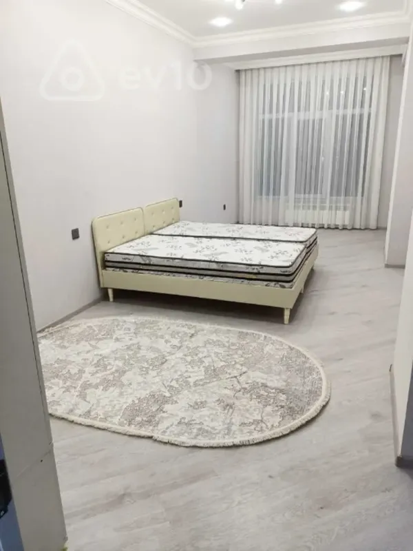 Kirayə verilir 2 otaqlı yeni tikili 96 m²