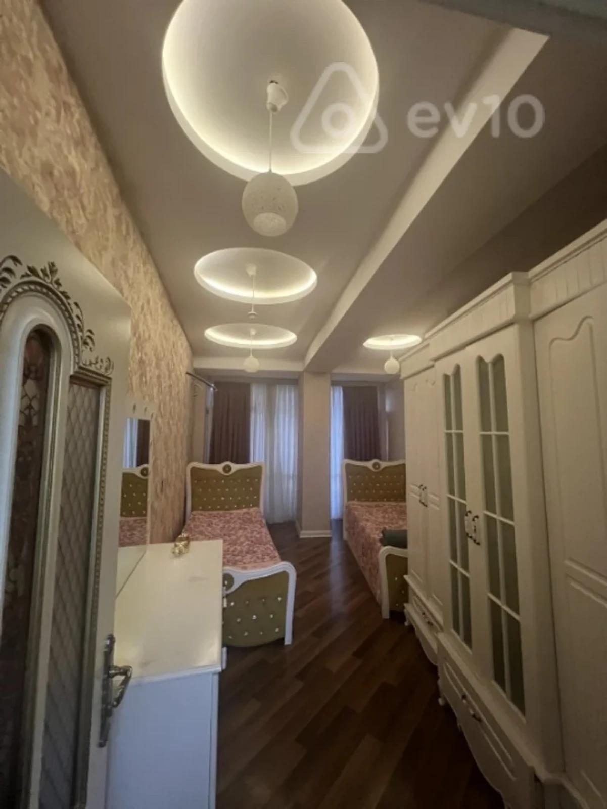 Kirayə verilir 3 otaqlı yeni tikili 110 m²